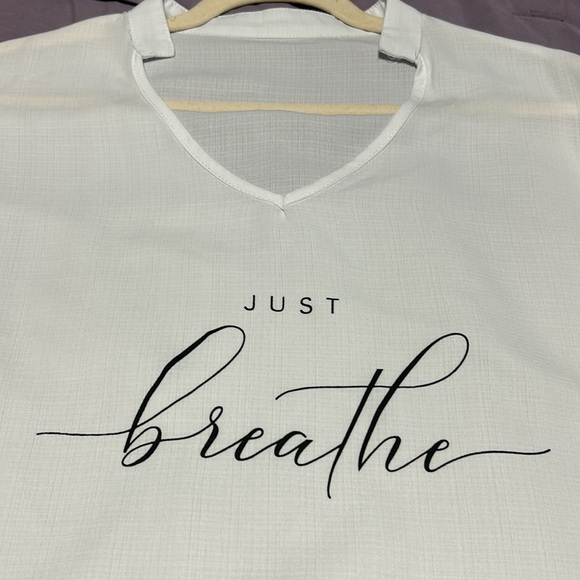 ‘Just Breathe’ White Long Sleeve Oversized Top. Size L $13 - Picture 4 of 6